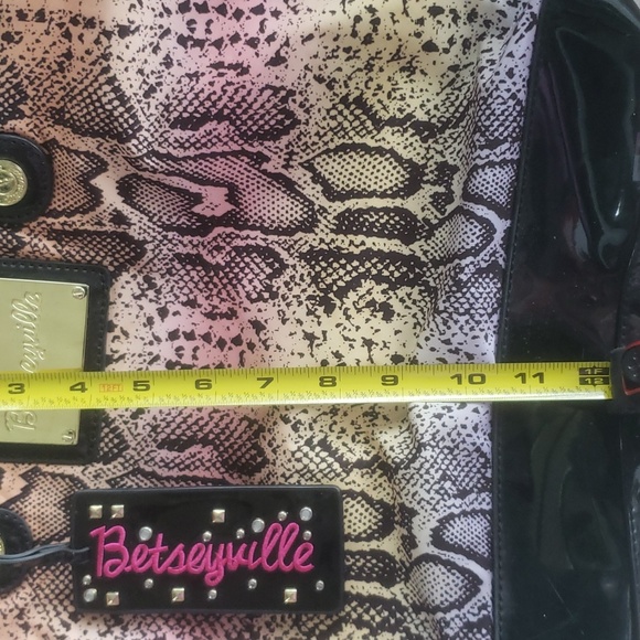 Betsy Johnson Tote - Picture 14 of 14